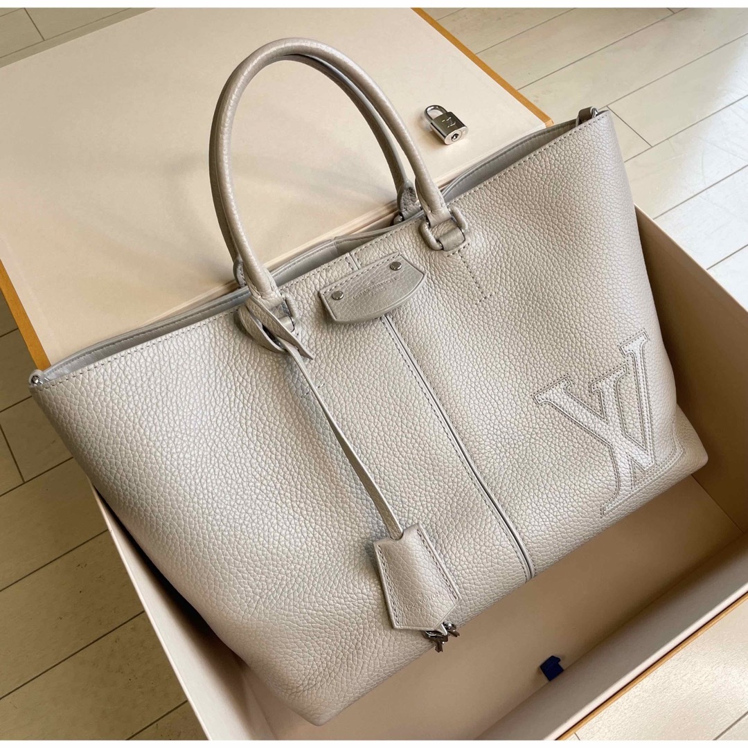 Louis Vuitton Pernele トリヨン トートバッグ