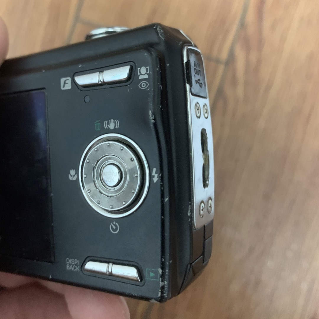 富士フイルム(フジフイルム)のデジカメFUJI FILM FINEPIX F100FD BLACK スマホ/家電/カメラのカメラ(コンパクトデジタルカメラ)の商品写真