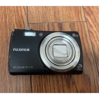 フジフイルム(富士フイルム)のデジカメFUJI FILM FINEPIX F100FD BLACK(コンパクトデジタルカメラ)