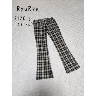 リュリュ(RyuRyu)のRyuRyu  チェック フレアパンツ(カジュアルパンツ)