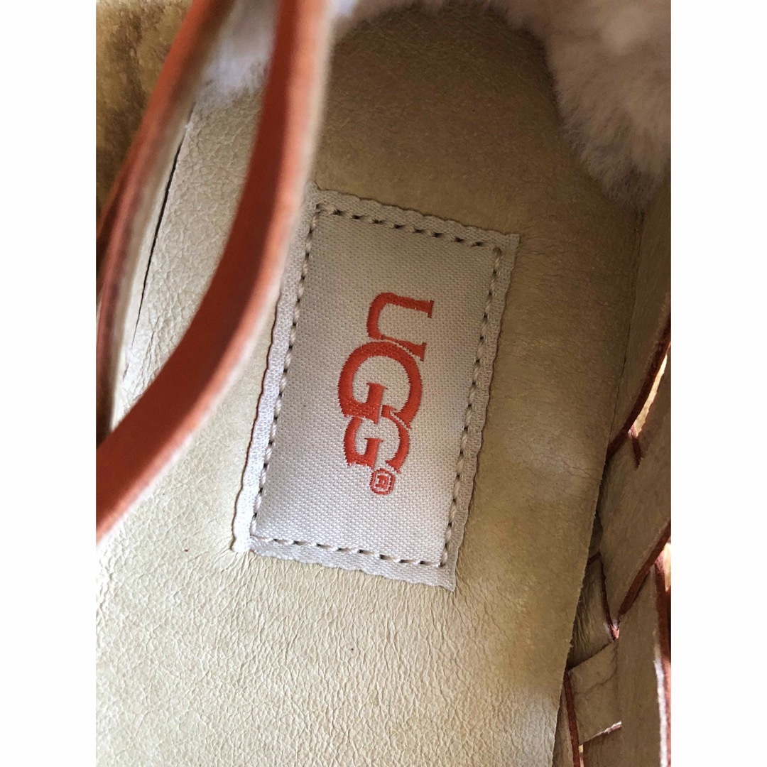 UGG(アグ)の美品　UGG  アグ　フラットシューズ　　23.5 レディースの靴/シューズ(バレエシューズ)の商品写真