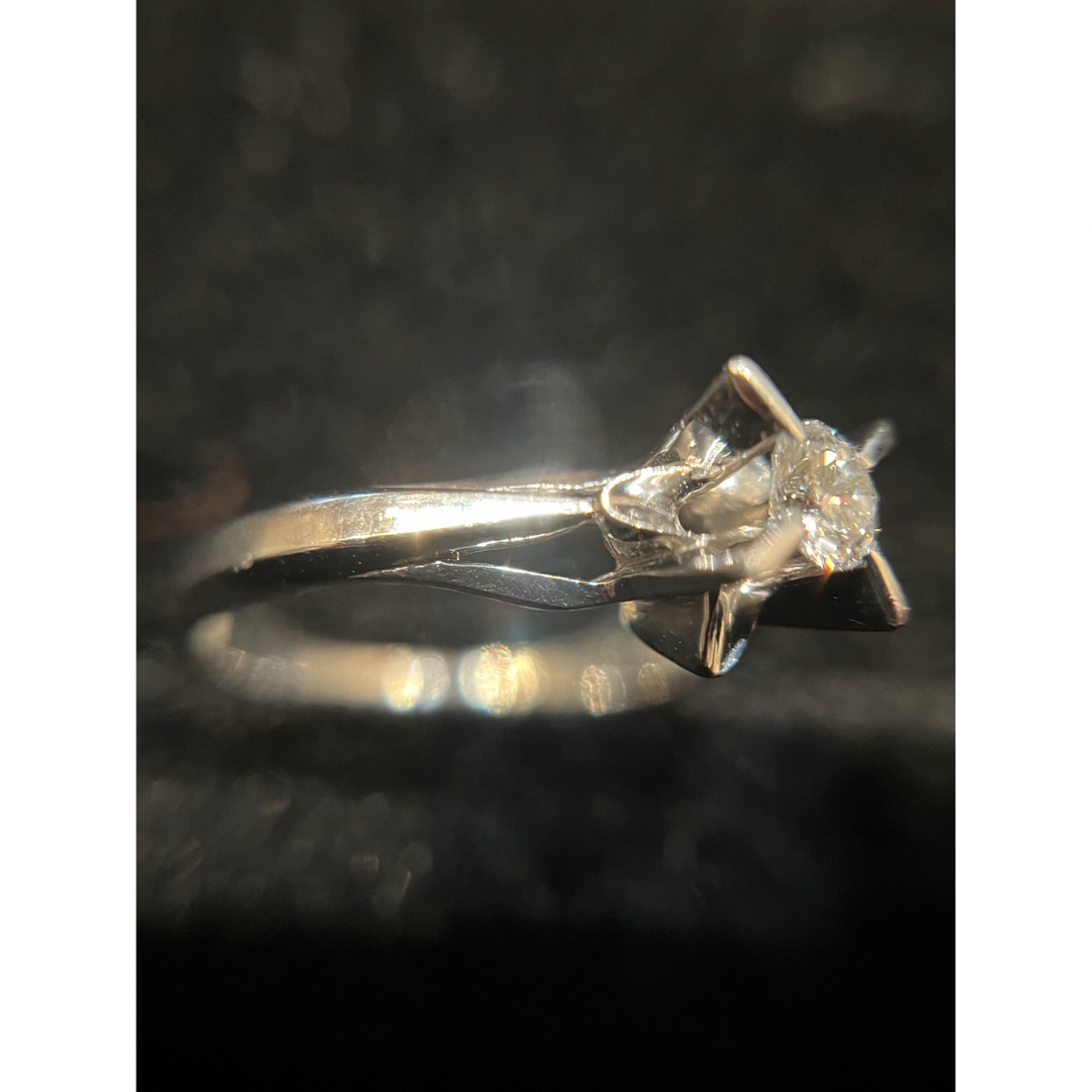 プラチナ　Pt900 ダイヤモンド 0.152カラット　指輪  総重量3.1g  レディースのアクセサリー(リング(指輪))の商品写真