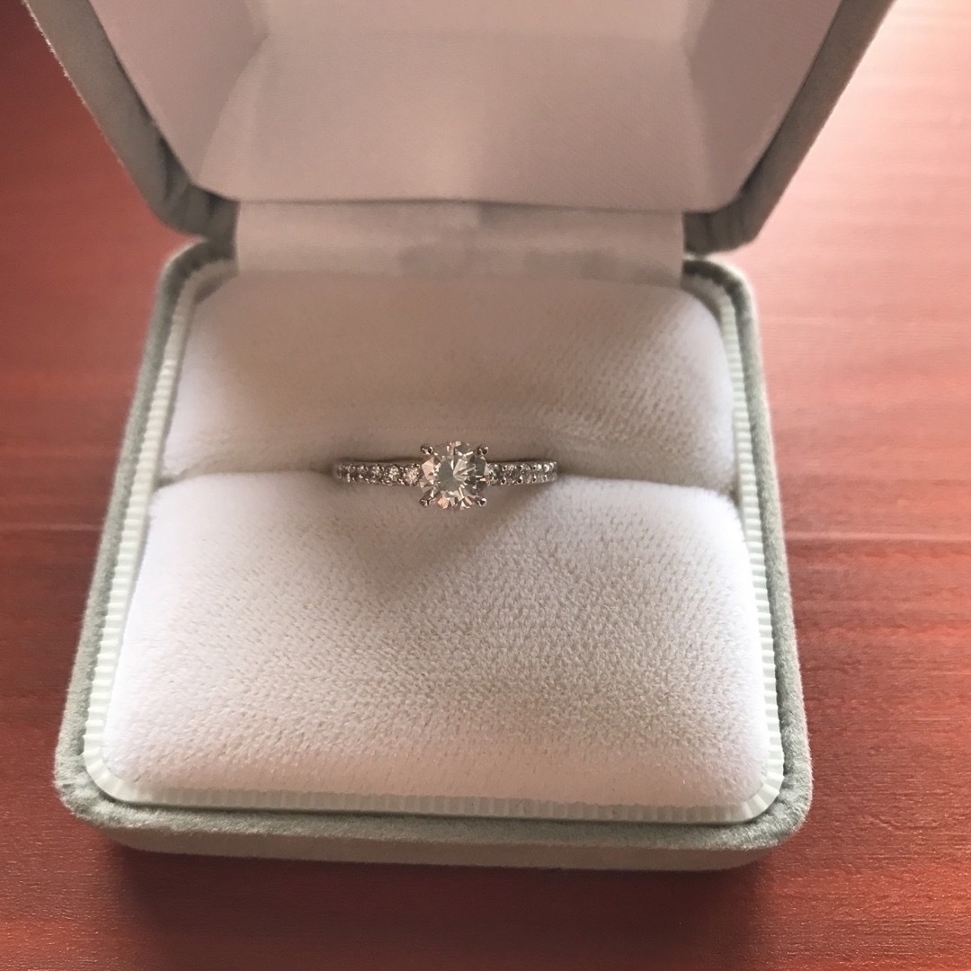 ダイヤモンド　プラチナ　オーダーリング　婚約指輪　週末値下げ！ レディースのアクセサリー(リング(指輪))の商品写真
