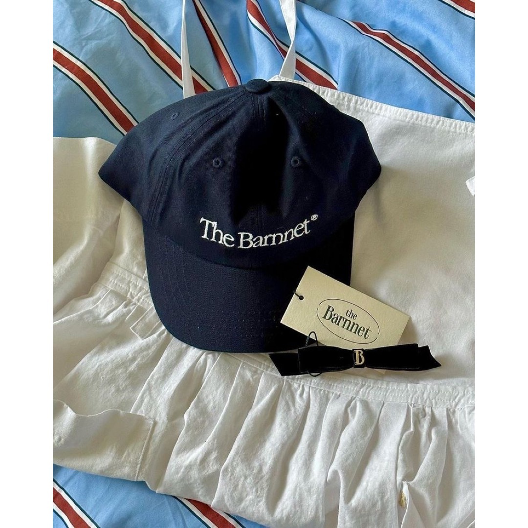 THE BARNNET バーネット CAP 紺色 新品タグ付き 韓国ファッション レディースの帽子(キャップ)の商品写真