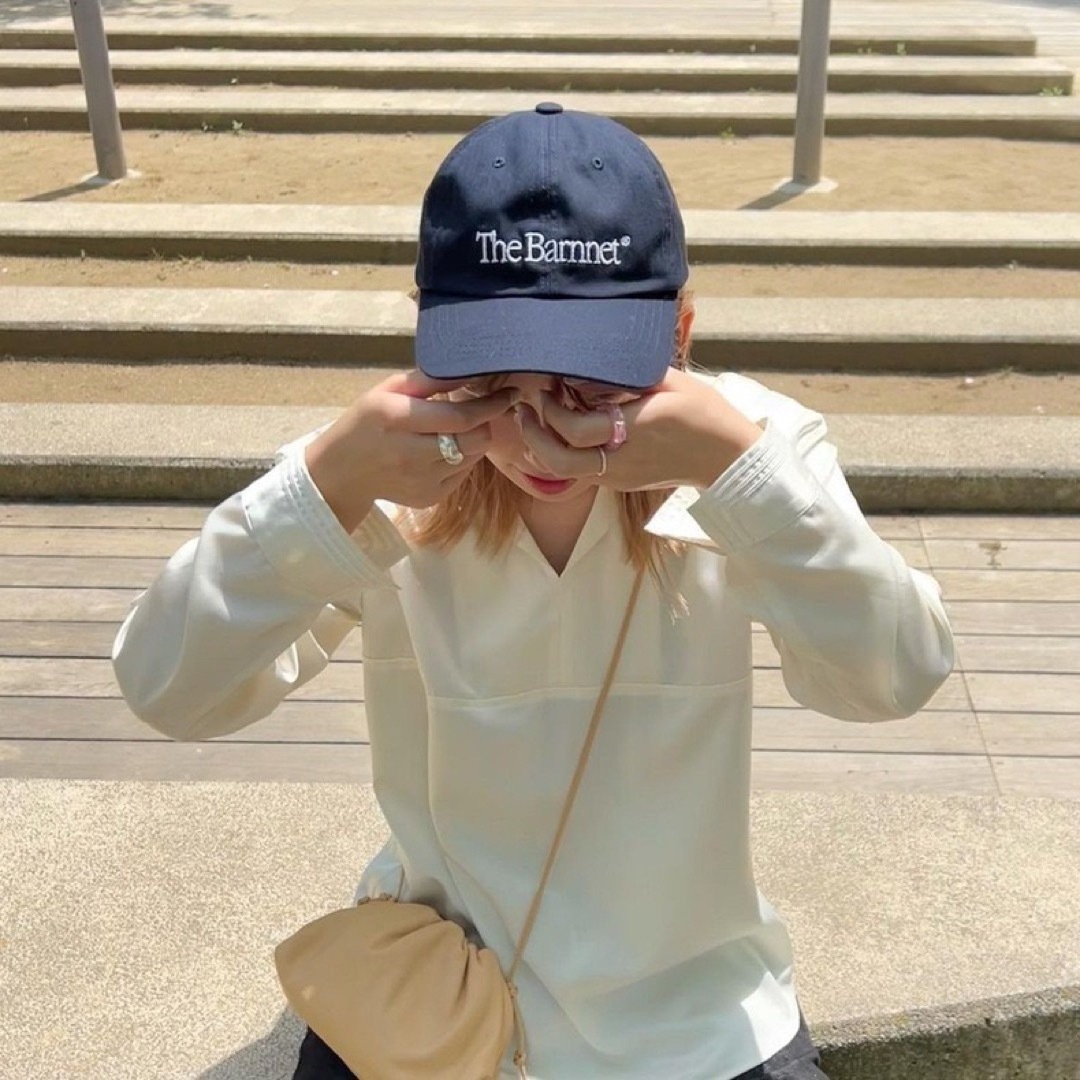 THE BARNNET バーネット CAP 紺色 新品タグ付き 韓国ファッション レディースの帽子(キャップ)の商品写真