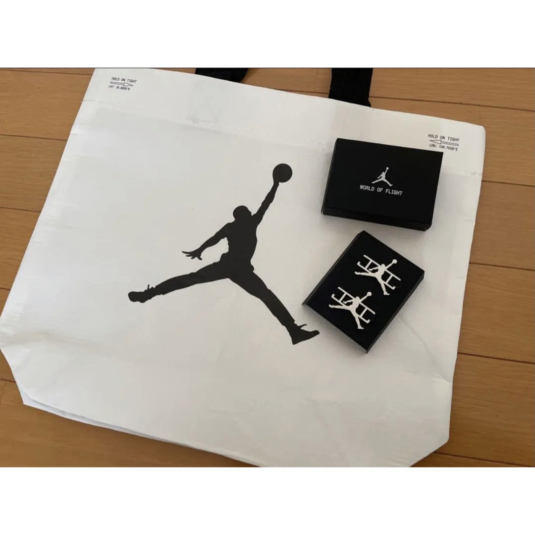 NIKE jordan shop限定シューレースバッジ&ショップエコバッグ