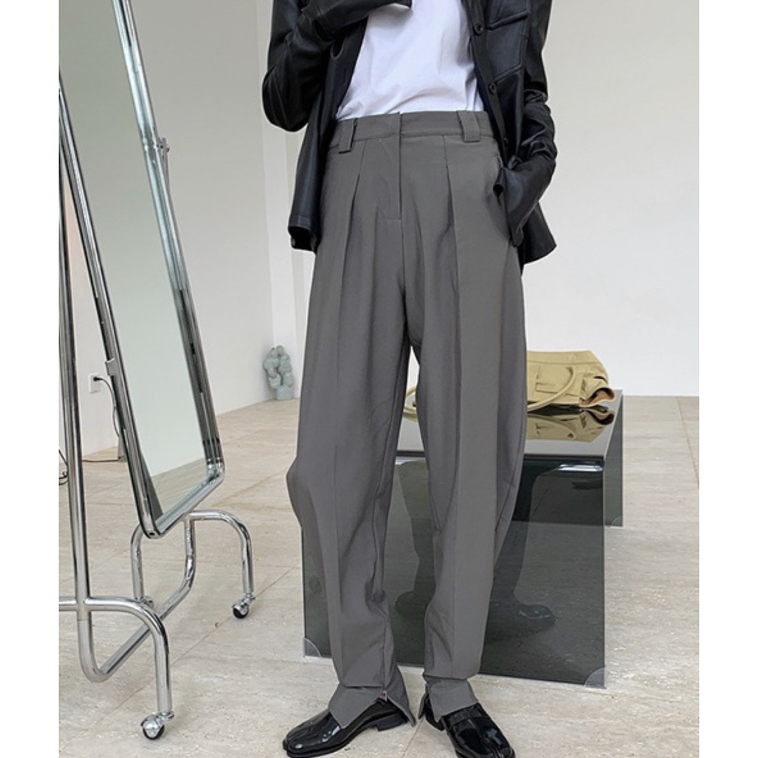 ZARA(ザラ)のchuclla Ankle zipper curve slacks sb-4  レディースのパンツ(その他)の商品写真