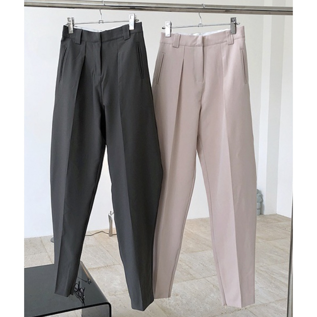 ZARA(ザラ)のchuclla Ankle zipper curve slacks sb-4  レディースのパンツ(その他)の商品写真