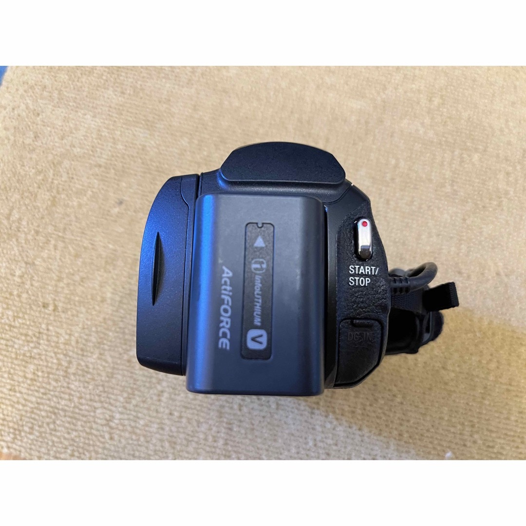 SONY(ソニー)のSONY HDR-PJ630V(B)  ビデオカメラ　完動品 スマホ/家電/カメラのカメラ(ビデオカメラ)の商品写真