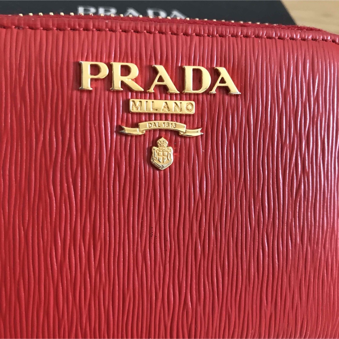 PRADA プラダ 財布・コインケース - 赤