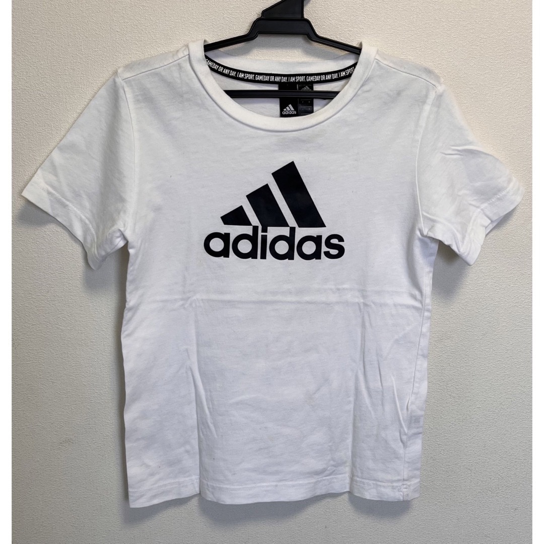 adidas(アディダス)のadidas 半袖Tシャツ　140  2枚 キッズ/ベビー/マタニティのキッズ服男の子用(90cm~)(Tシャツ/カットソー)の商品写真