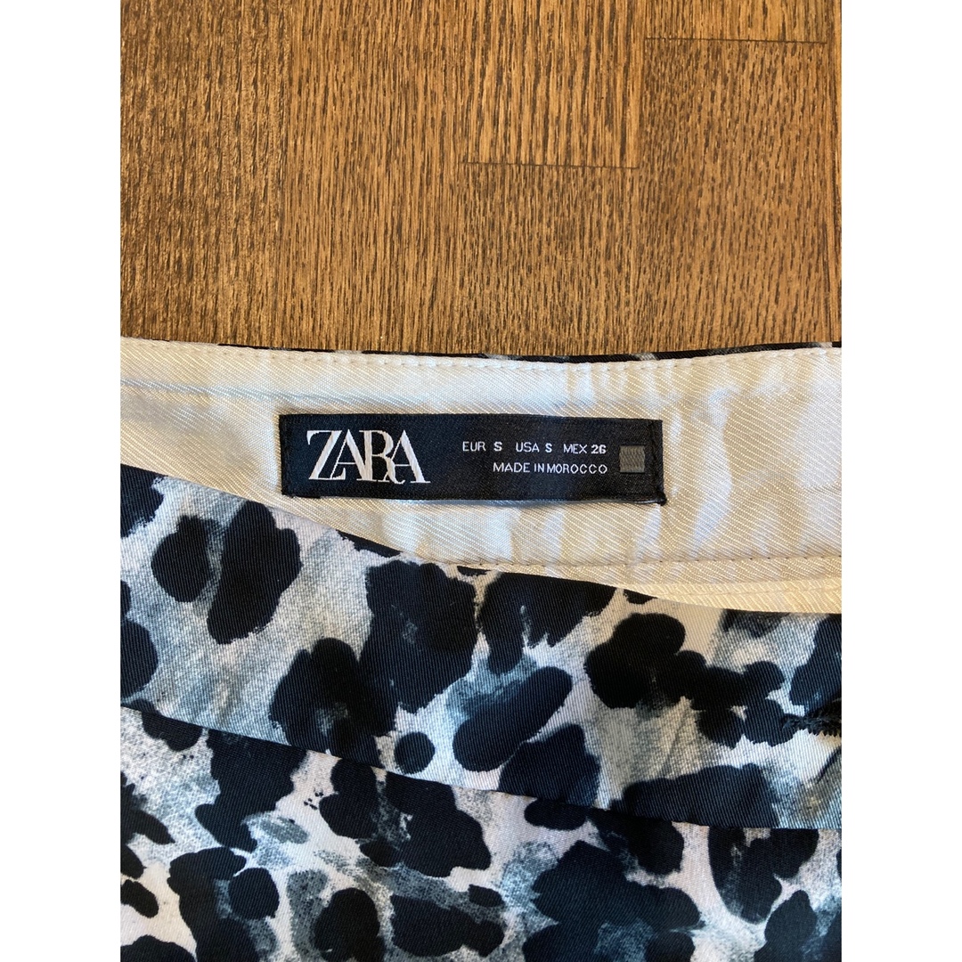 ZARA(ザラ)のZara キュロットスカートS レディースのパンツ(ショートパンツ)の商品写真