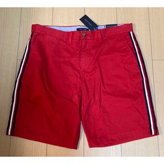 トミーヒルフィガー(TOMMY HILFIGER)のハーフパンツ 赤 トミーヒルフィガー TOMMY HILFIGER 36 レッド(ショートパンツ)