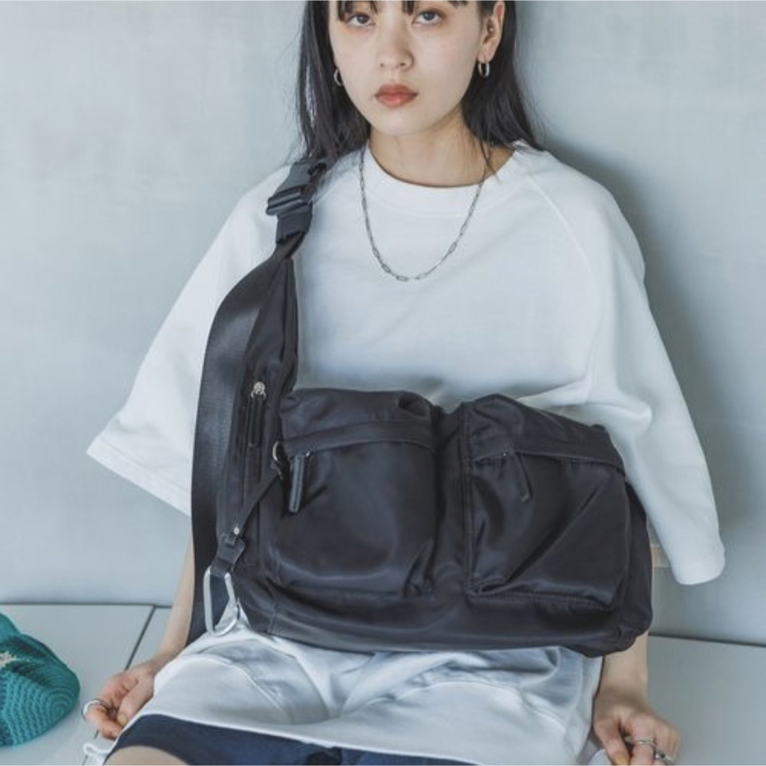 JEANASIS(ジーナシス)のJEANASIS ナイロンベルトボディBAG レディースのバッグ(ボディバッグ/ウエストポーチ)の商品写真