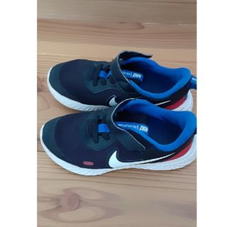 ナイキ(NIKE)のNIKE　REVOLUTION　19センチ(スニーカー)