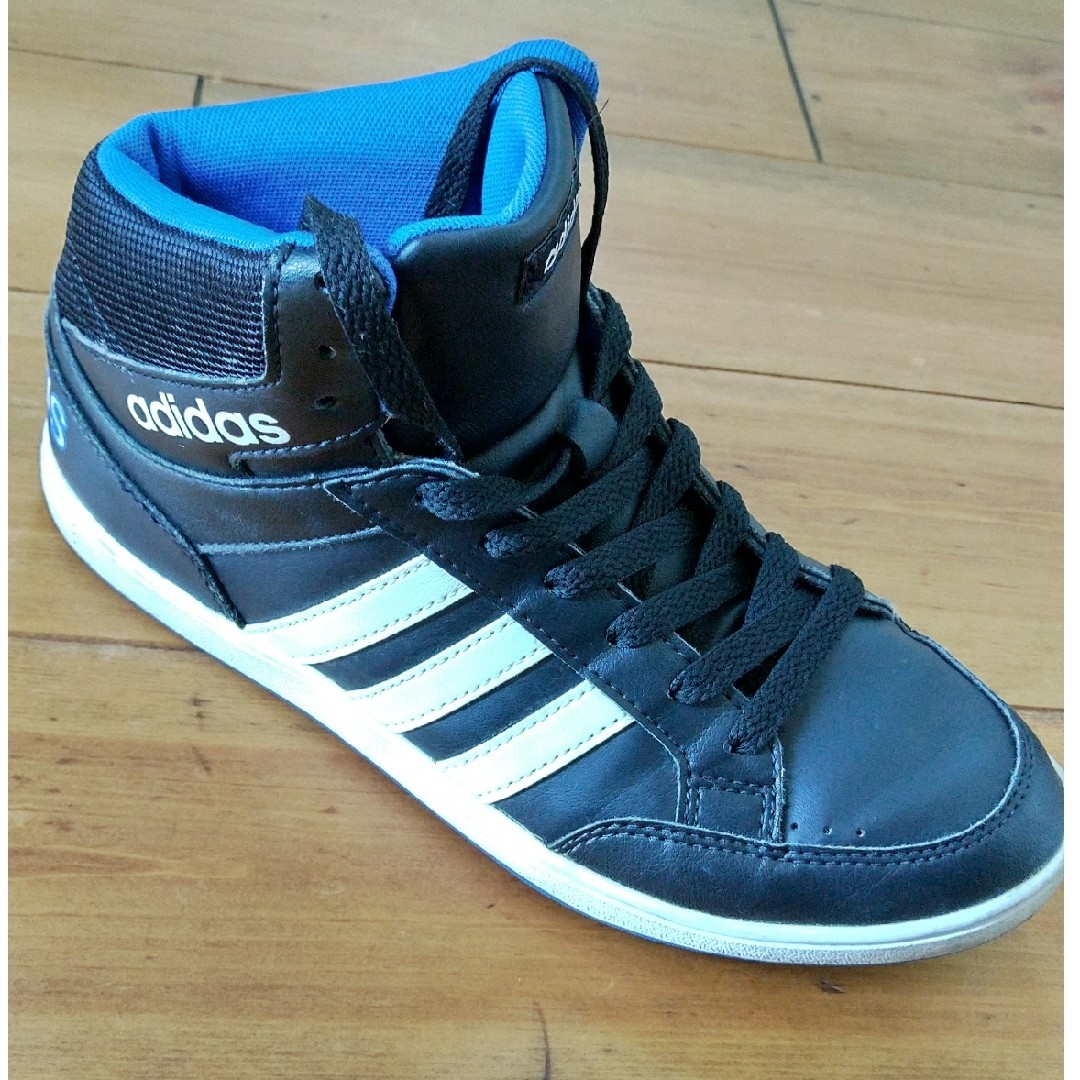 adidas(アディダス)のアディダス ハイカット スニーカー 黒 23.5cm キッズ/ベビー/マタニティのキッズ靴/シューズ(15cm~)(スニーカー)の商品写真