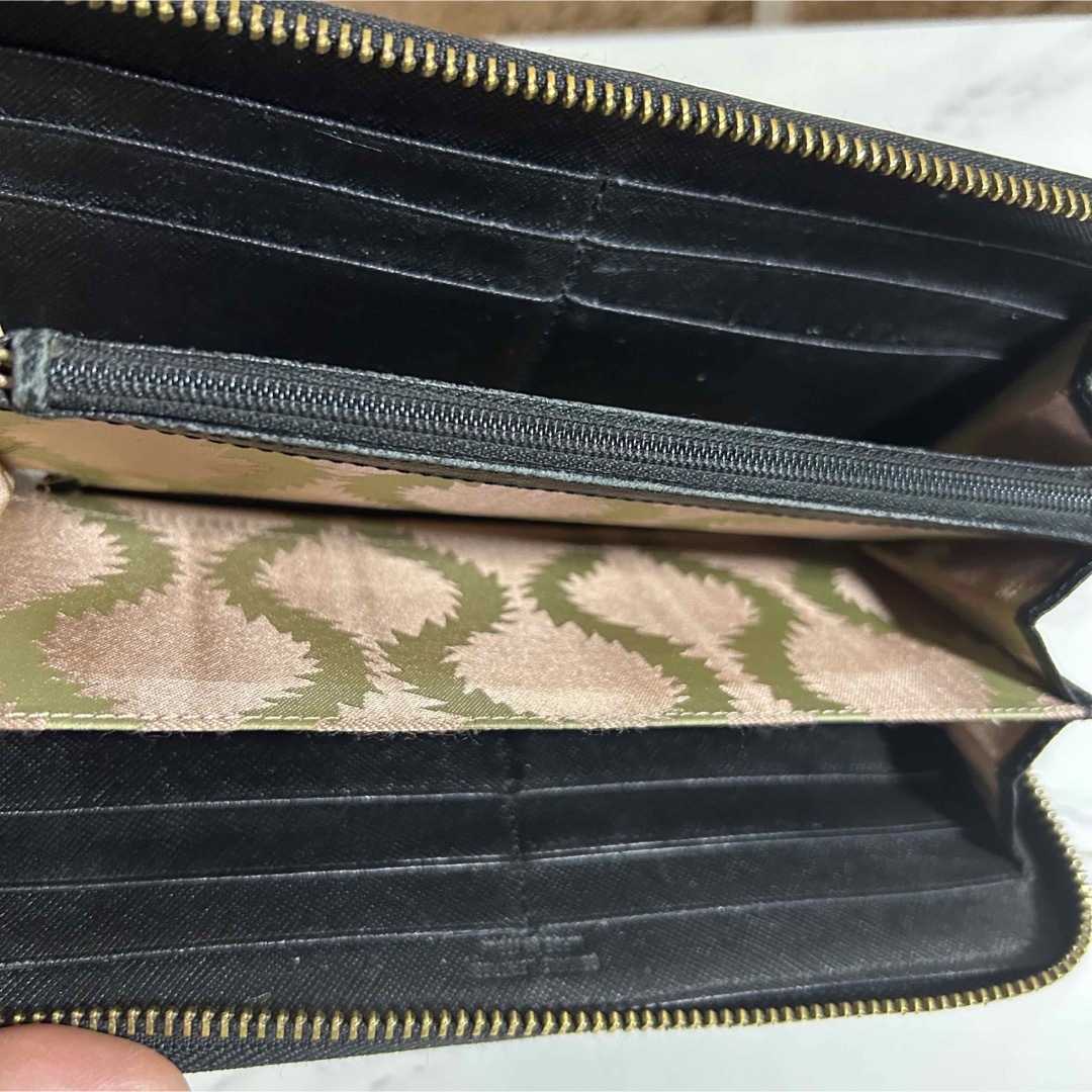 Vivienne Westwood(ヴィヴィアンウエストウッド)のヴィヴィアンウェストウッド　長財布　ラウンドジップ　BLACK レザー レディースのファッション小物(財布)の商品写真