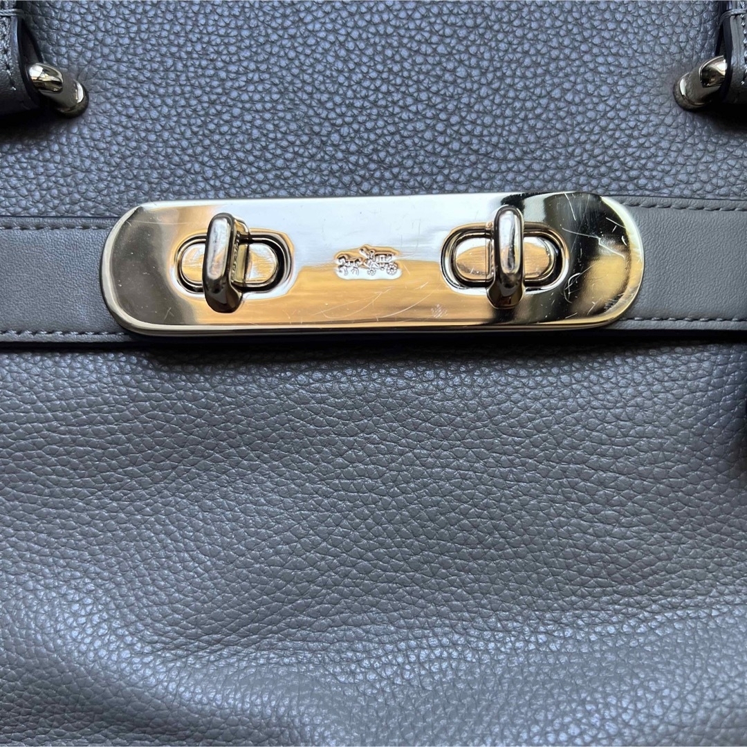 COACH(コーチ)のCOACHコーチ　トートバッグ　ハンドバッグ　ショルダーバッグ　グレー レディースのバッグ(トートバッグ)の商品写真