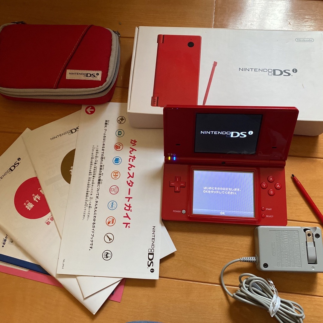 【美品】ニンテンドー　Nintendo  DS i  レッド