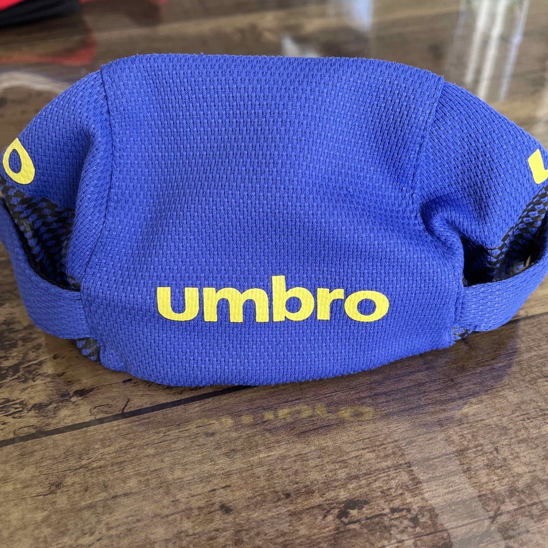 UMBRO(アンブロ)のumbro サッカー　帽子　57〜59㎝ スポーツ/アウトドアのサッカー/フットサル(その他)の商品写真