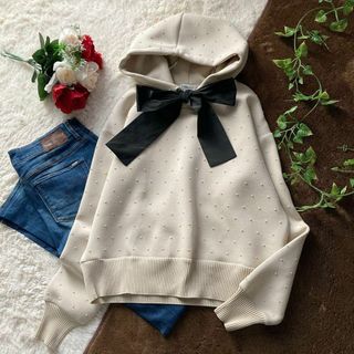 ダブルスタンダードクロージング(DOUBLE STANDARD CLOTHING)のダブルスタンダードクロージング　リボンドットパーカー　ビジュー　ダンボール素材(パーカー)