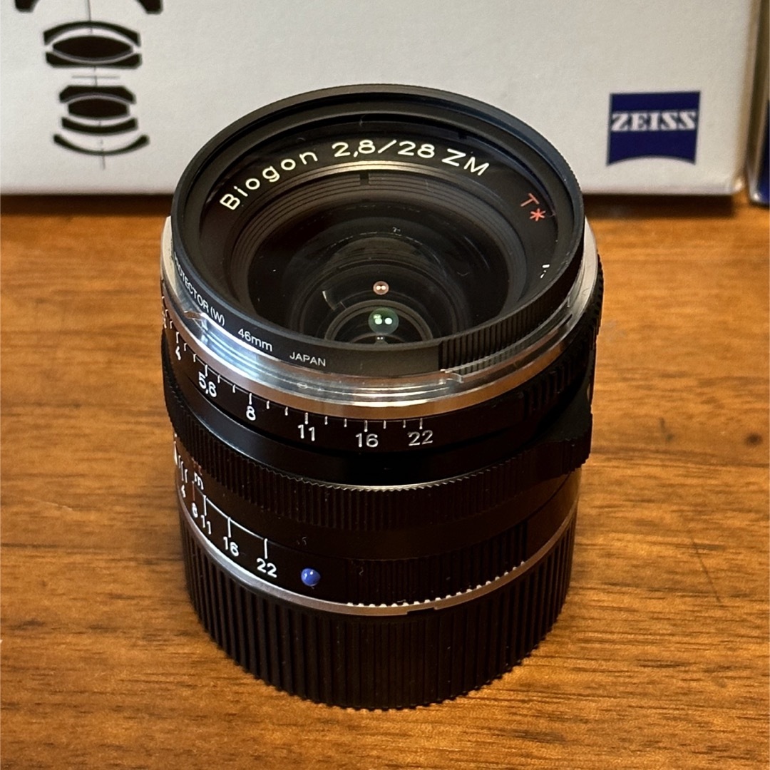 ZEISS(カールツァイス)のCarl Zeiss C Biogon T* 35mm F2.8 ZM ブラック スマホ/家電/カメラのカメラ(レンズ(単焦点))の商品写真