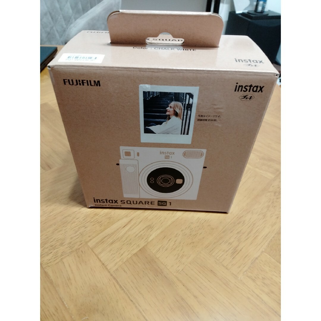 新品 富士フイルム チェキ instax SQUARE SQ1 チョークホワイト390g