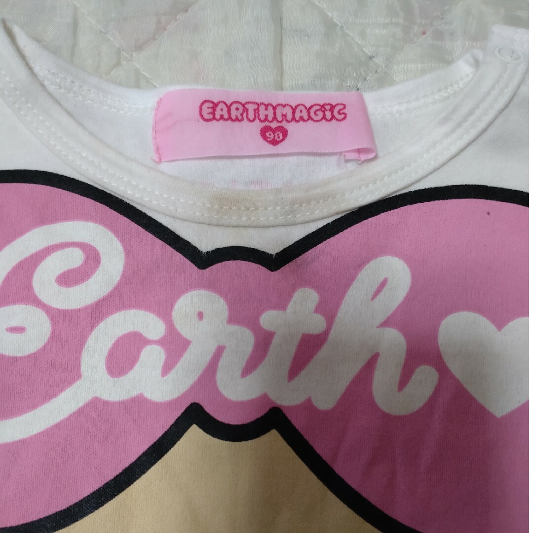 EARTHMAGIC(アースマジック)のアースマジック　Tシャツ　90 キッズ/ベビー/マタニティのキッズ服女の子用(90cm~)(Tシャツ/カットソー)の商品写真