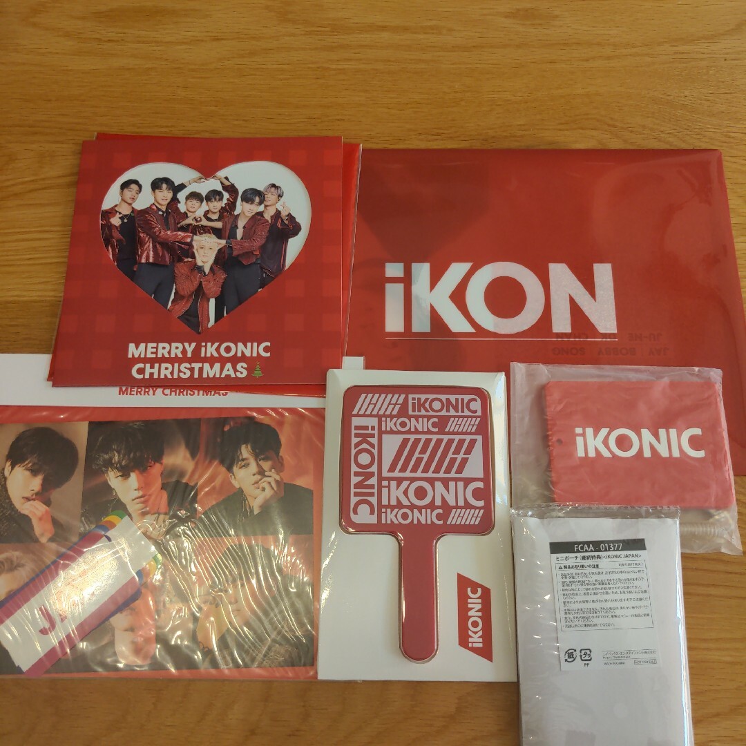 iKON(アイコン)のikon ファンクラブ　グッズ　まとめ売り エンタメ/ホビーのタレントグッズ(アイドルグッズ)の商品写真