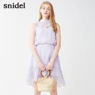 スナイデル(SNIDEL)の【snidel】フラワーオーガンジーワンピース  (ひざ丈ワンピース)