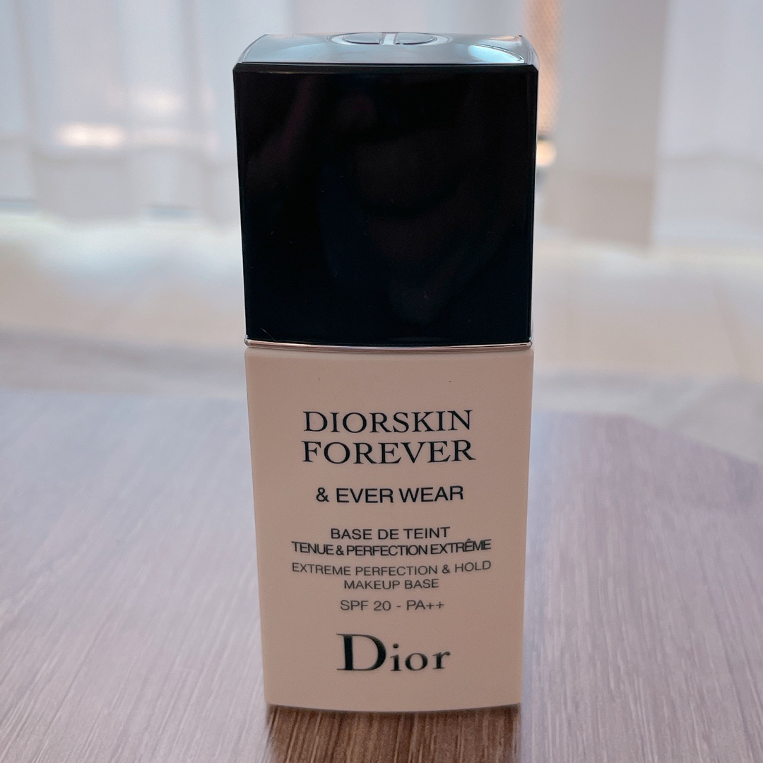 Dior(ディオール)のディオールスキンフォーエヴァー＆エヴァーベース 001  コスメ/美容のベースメイク/化粧品(化粧下地)の商品写真