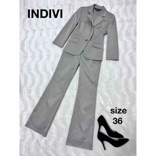 インディヴィ(INDIVI)のINDIVIインディヴィ 美品 グレー サマー パンツスーツ 36 S 7号位(スーツ)