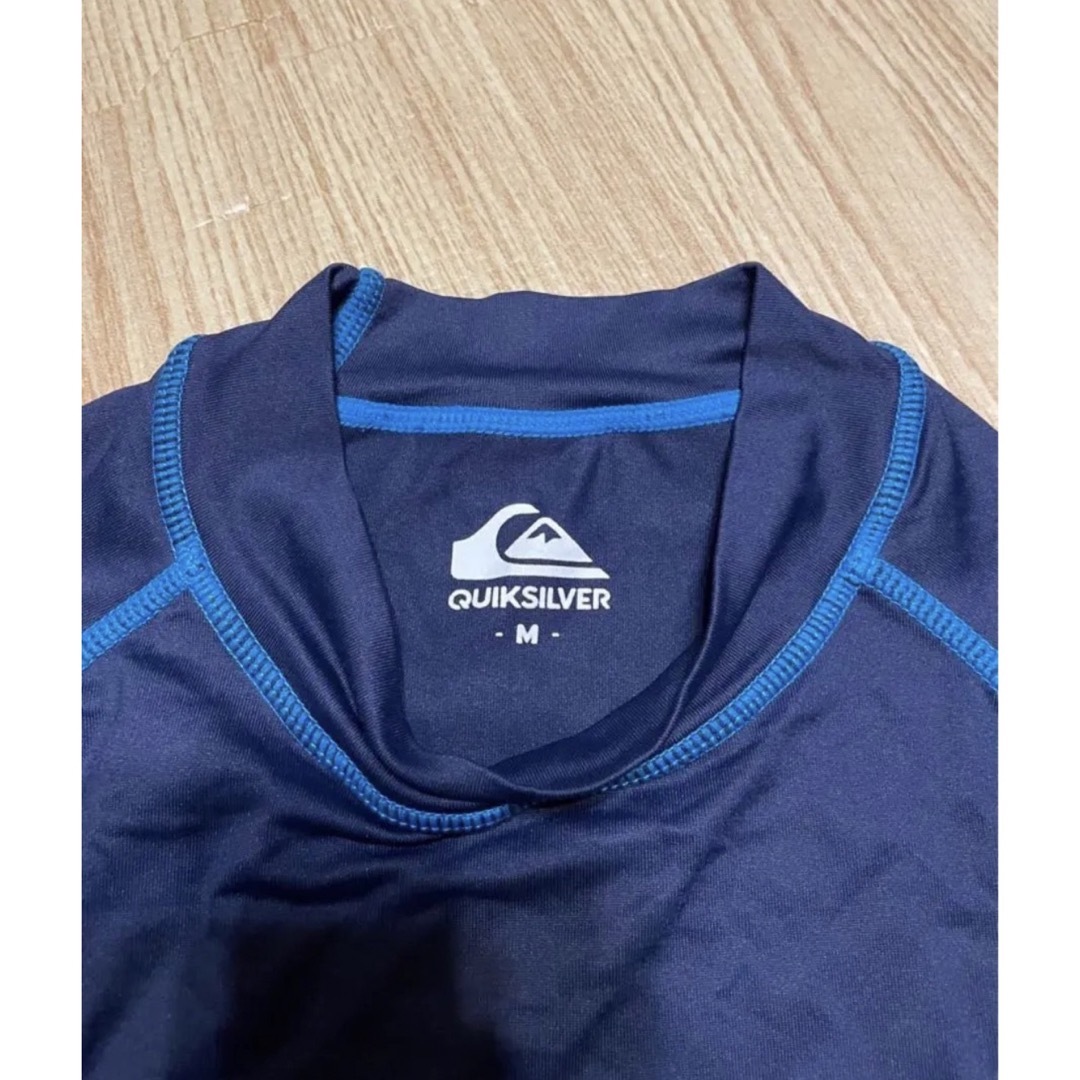 QUIKSILVER(クイックシルバー)のQuicksilverラッシュガード（M） メンズの水着/浴衣(水着)の商品写真