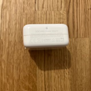 アップル(Apple)の【Apple純正】30W USB-C電源アダプタ(バッテリー/充電器)