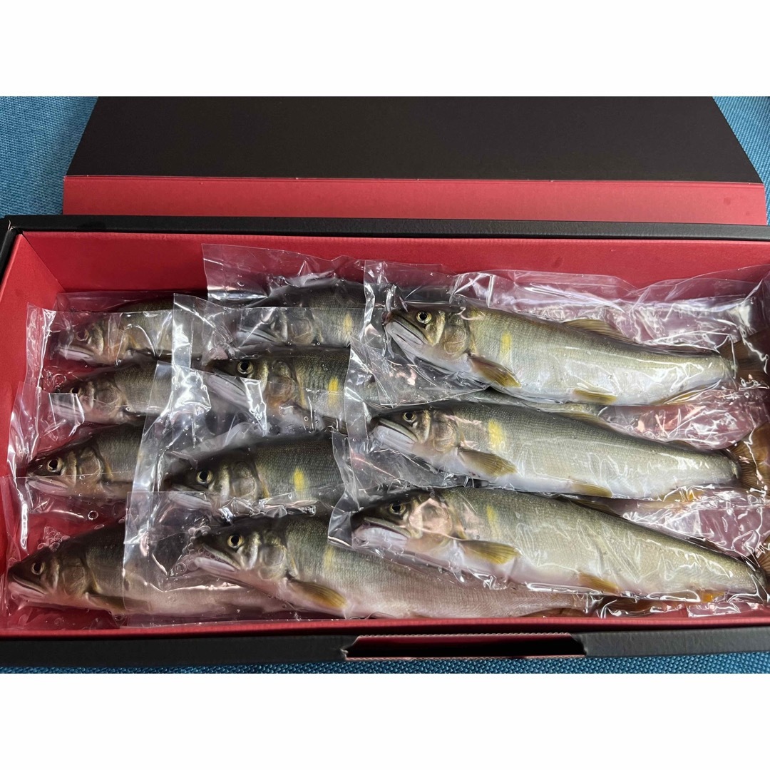 鮎　冷凍　17cm〜21cm  25匹 食品/飲料/酒の食品(魚介)の商品写真