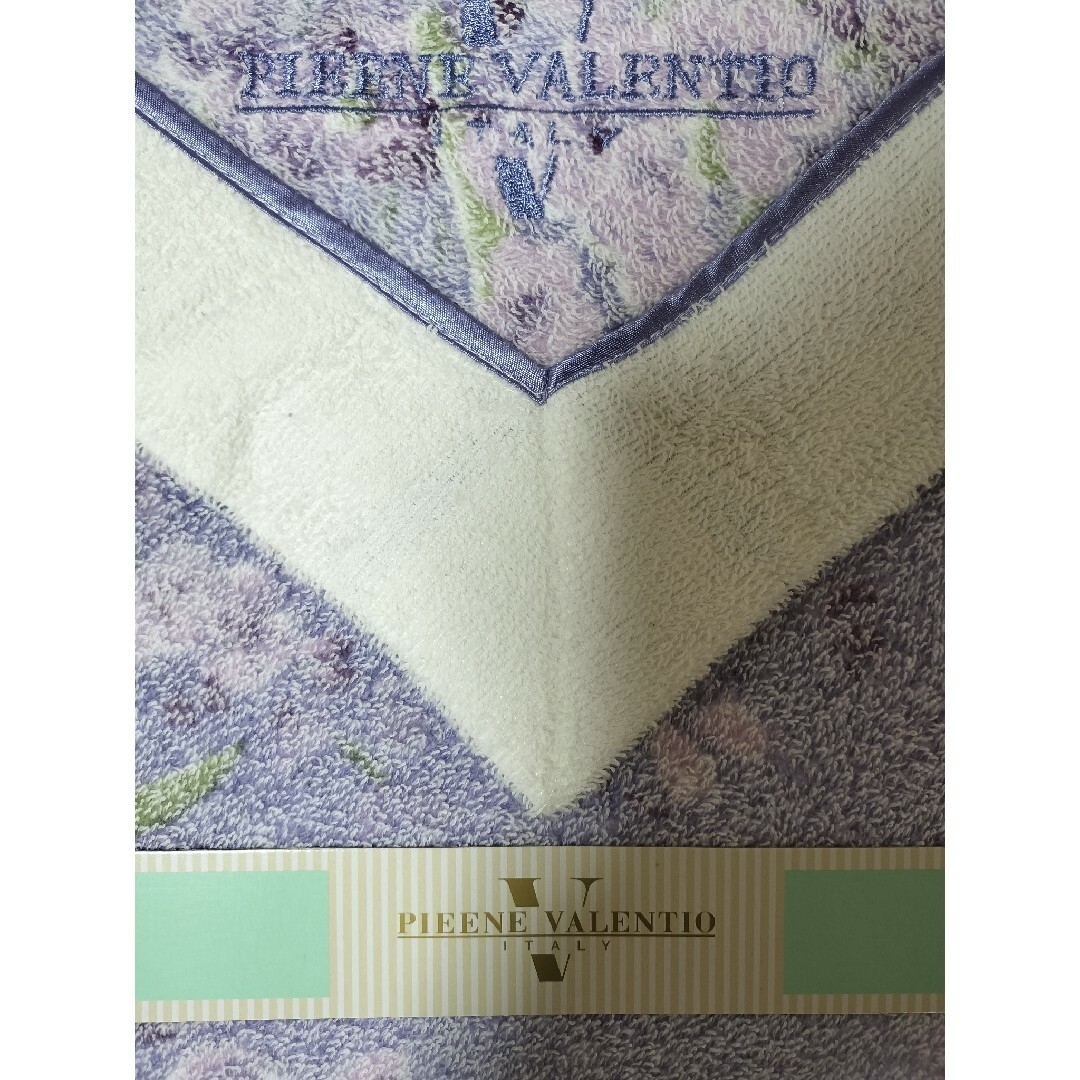 【新品】　PIEENE VALENTINO タオルケット シングル キッズ/ベビー/マタニティの寝具/家具(タオルケット)の商品写真