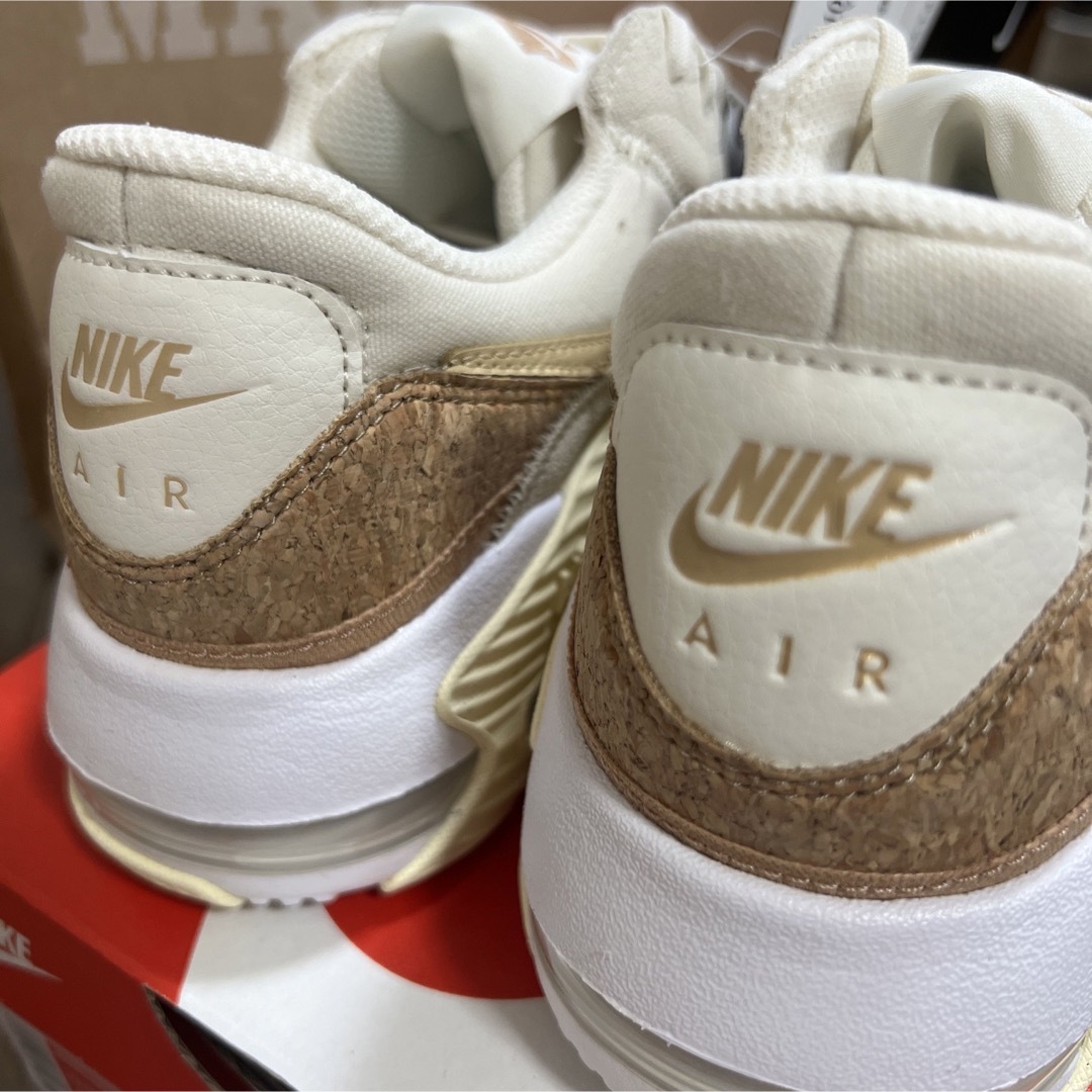 NIKE エアマックスエクシー　コルク　24.5cm