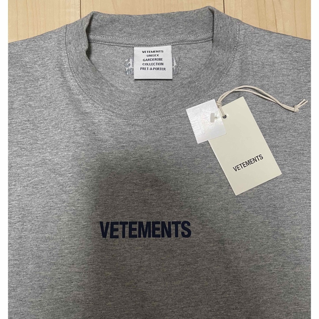 VETEMENTS センターロゴ　オーバーサイズTシャツ
