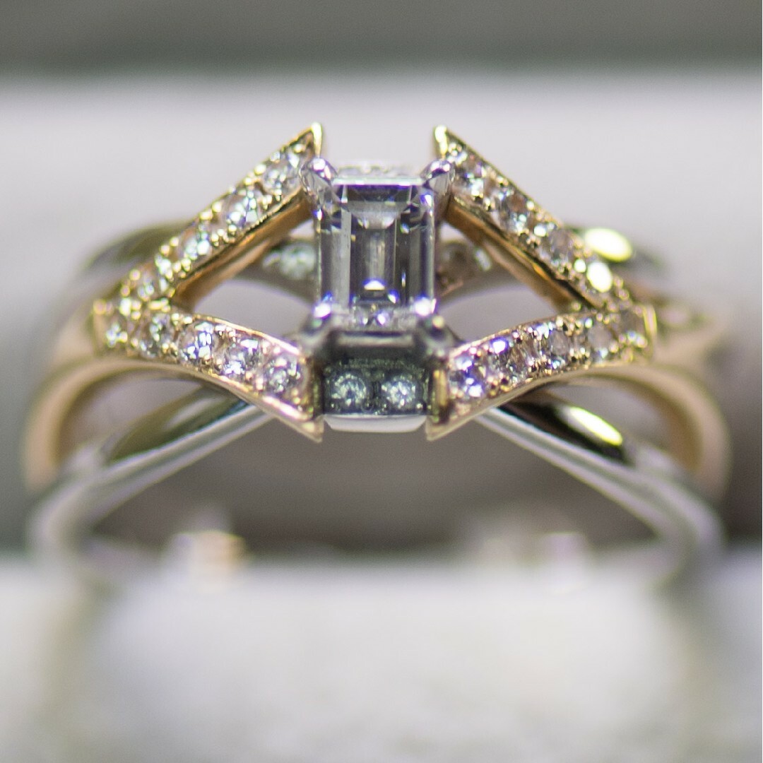 K.UNO(ケイウノ)のケイウノ　Pt950　K18　0.282ct　0.184ct　8号　ダイヤリング レディースのアクセサリー(リング(指輪))の商品写真