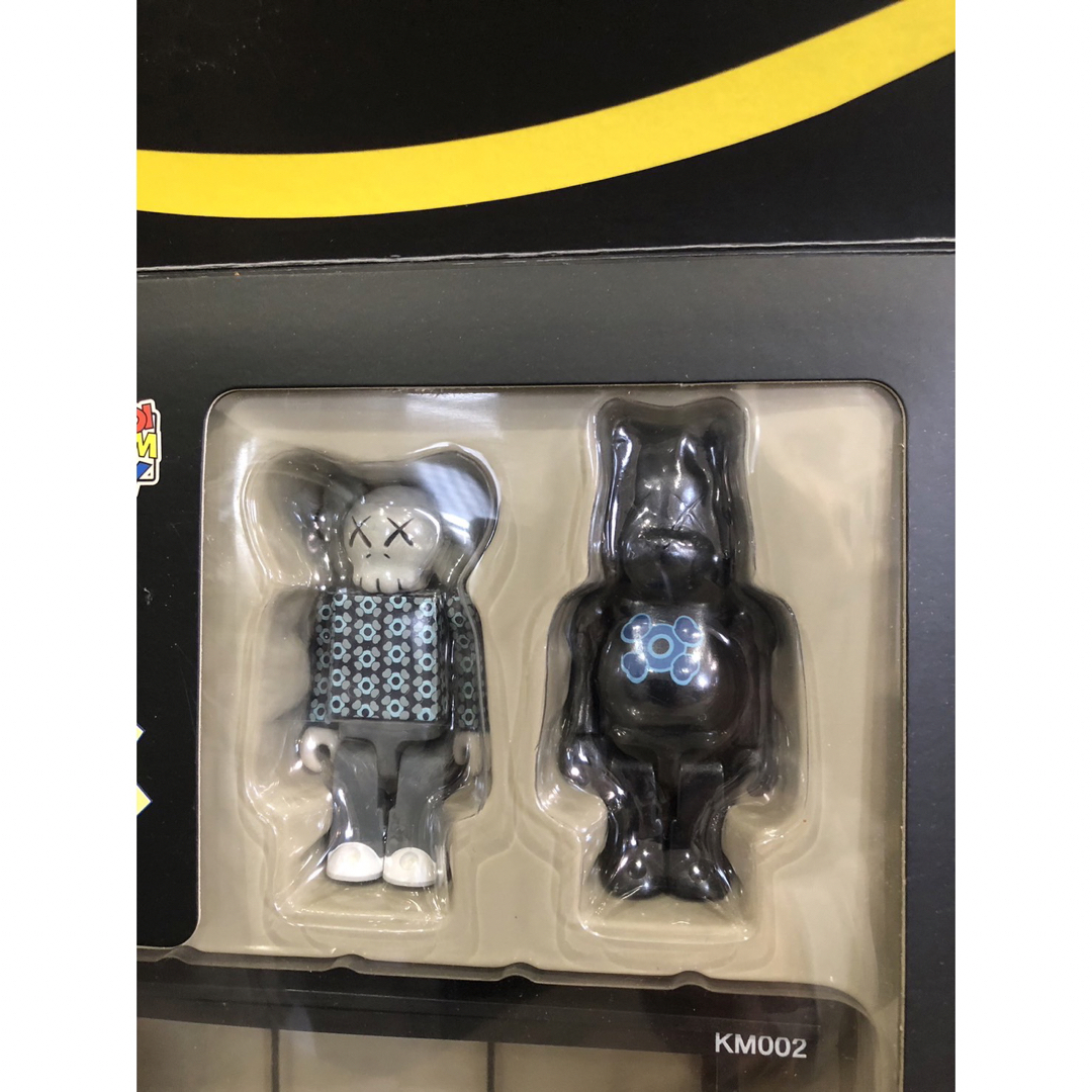 MEDICOM TOY×KAWS メディコムトイ×カウズ KUBRICK Bus Stop Series 2 100% グレー ブラック 100%