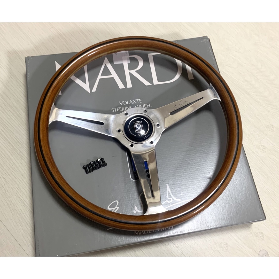 希少【NARDI Classic】36.5Φ ウッドステアリング　即決大歓迎