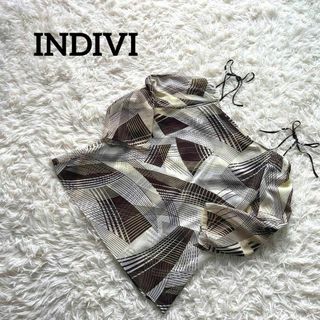 インディヴィ(INDIVI)のINDIVI インディヴィ　ブラウス　トップス　44 柄　紐　薄手(シャツ/ブラウス(長袖/七分))