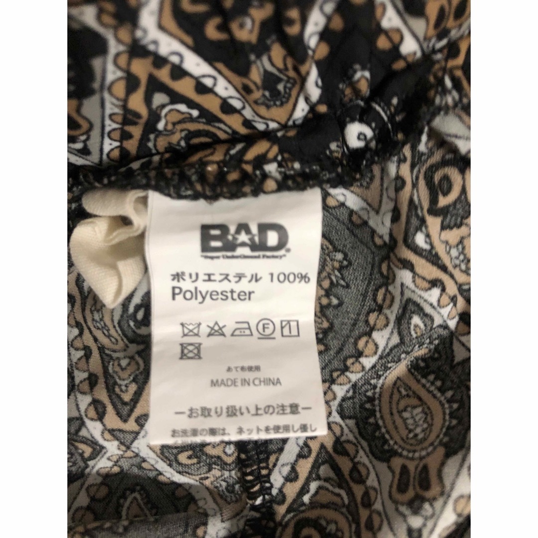 値下げ不可　Zuri 　Bad　柄パンツ