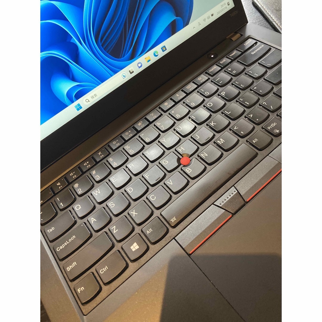 Lenovo(レノボ)のThinkpad T480s i7 16gb 256ssd スマホ/家電/カメラのPC/タブレット(ノートPC)の商品写真