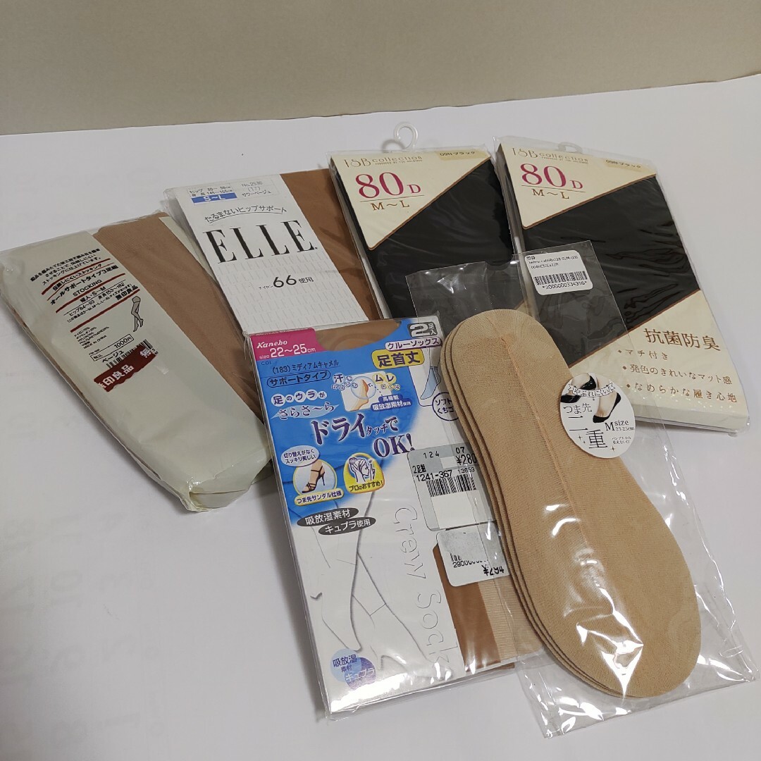 MUJI (無印良品)(ムジルシリョウヒン)のストッキング　靴下　ソックス　タイツ　新品未使用　色々セット レディースのレッグウェア(タイツ/ストッキング)の商品写真