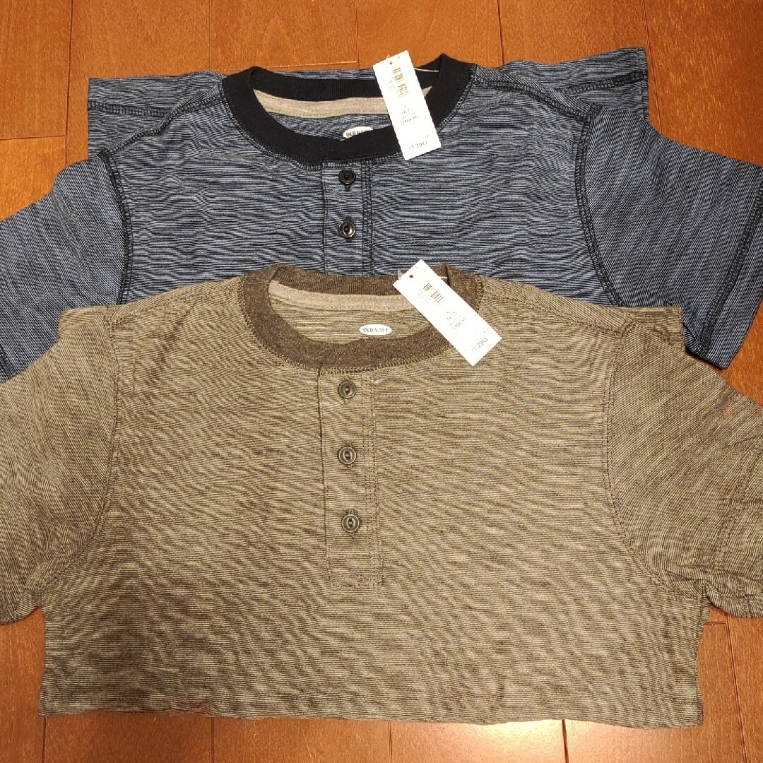 Old Navy(オールドネイビー)の新品Tシャツ2枚　130cm(6-7歳) キッズ/ベビー/マタニティのキッズ服男の子用(90cm~)(Tシャツ/カットソー)の商品写真