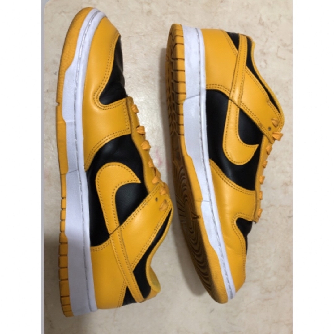 NIKE(ナイキ)の美品 NIKE DUNK LOW CHAMPIONSHIP GOLDENROD メンズの靴/シューズ(スニーカー)の商品写真