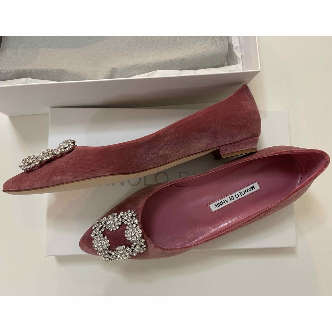 MANOLO BLAHNIK(マノロブラニク)の新品未使用！マノロブラニク ハンギシ Hangisi ベロア ピンク 37.5 レディースの靴/シューズ(ハイヒール/パンプス)の商品写真