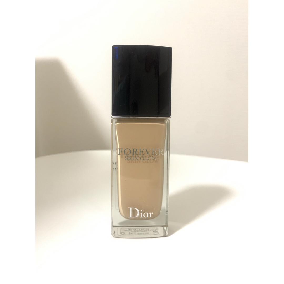 Dior スキン フォーエヴァー フルイド グロウ