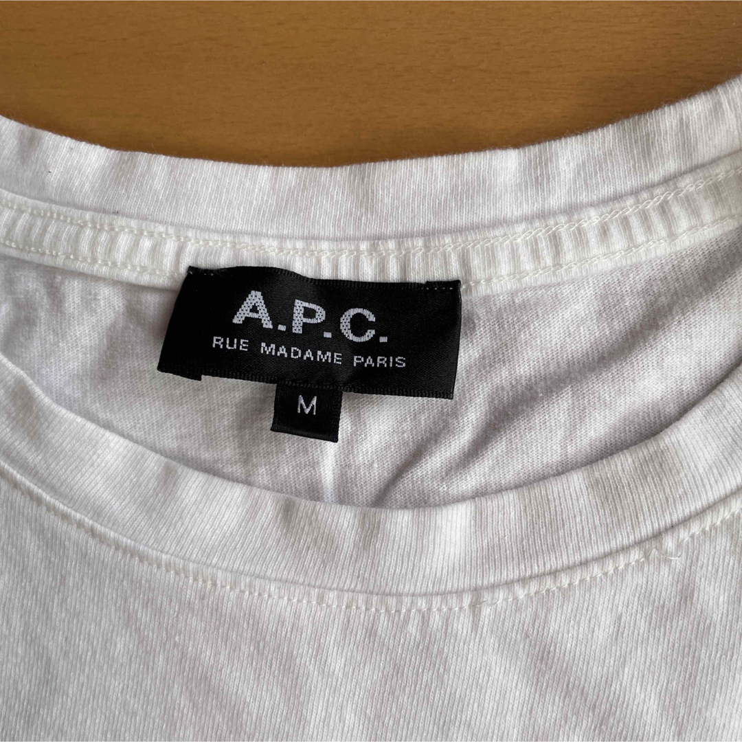 A.P.C(アーペーセー)のA.P.C アーペーセー　刺繍ロゴTシャツ メンズのトップス(Tシャツ/カットソー(半袖/袖なし))の商品写真